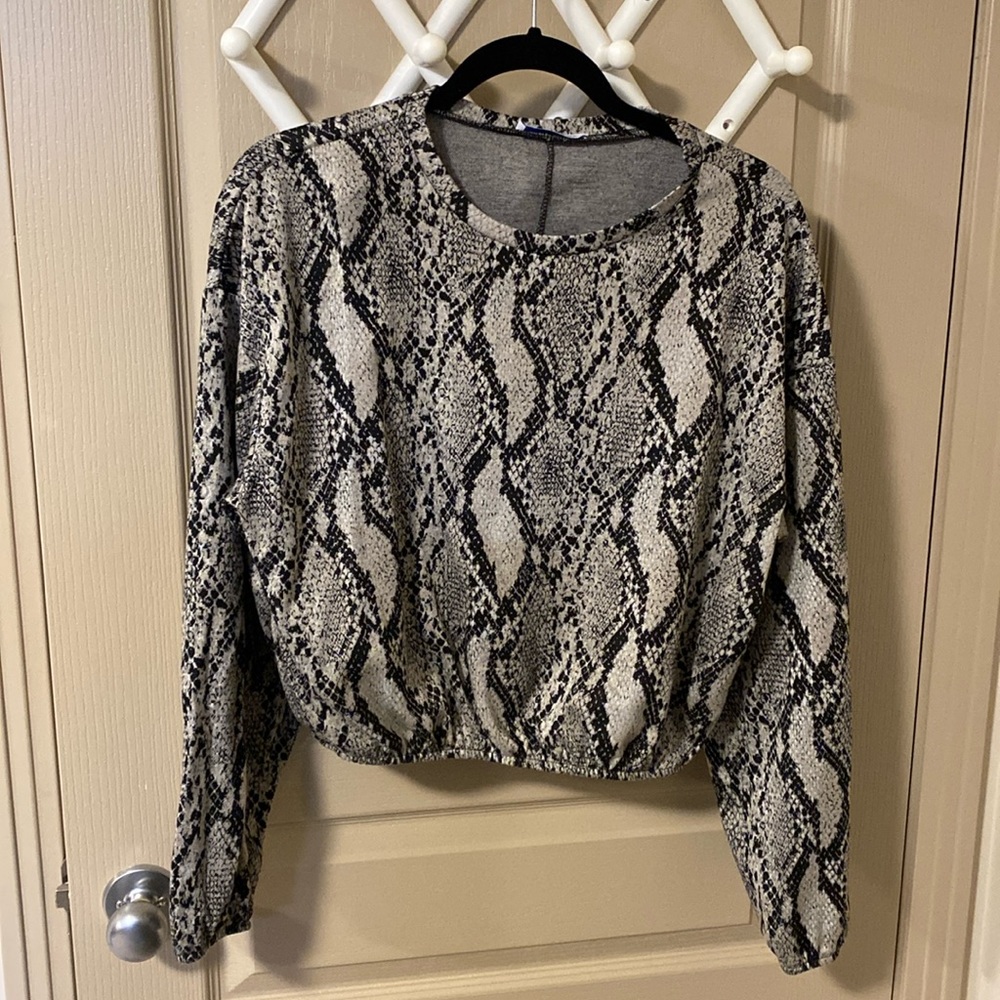 Snake print zara sweater